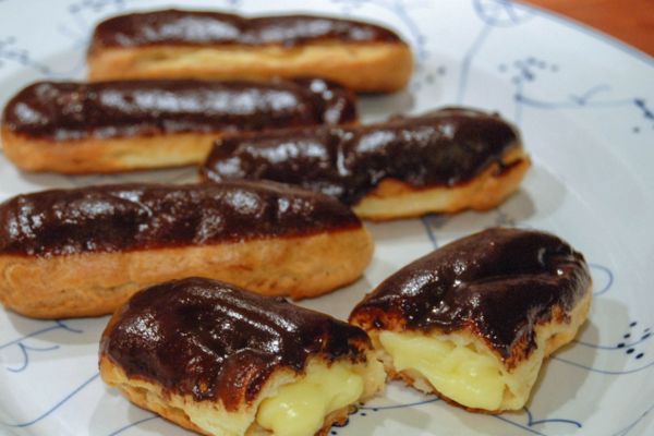 Chocolate Eclair